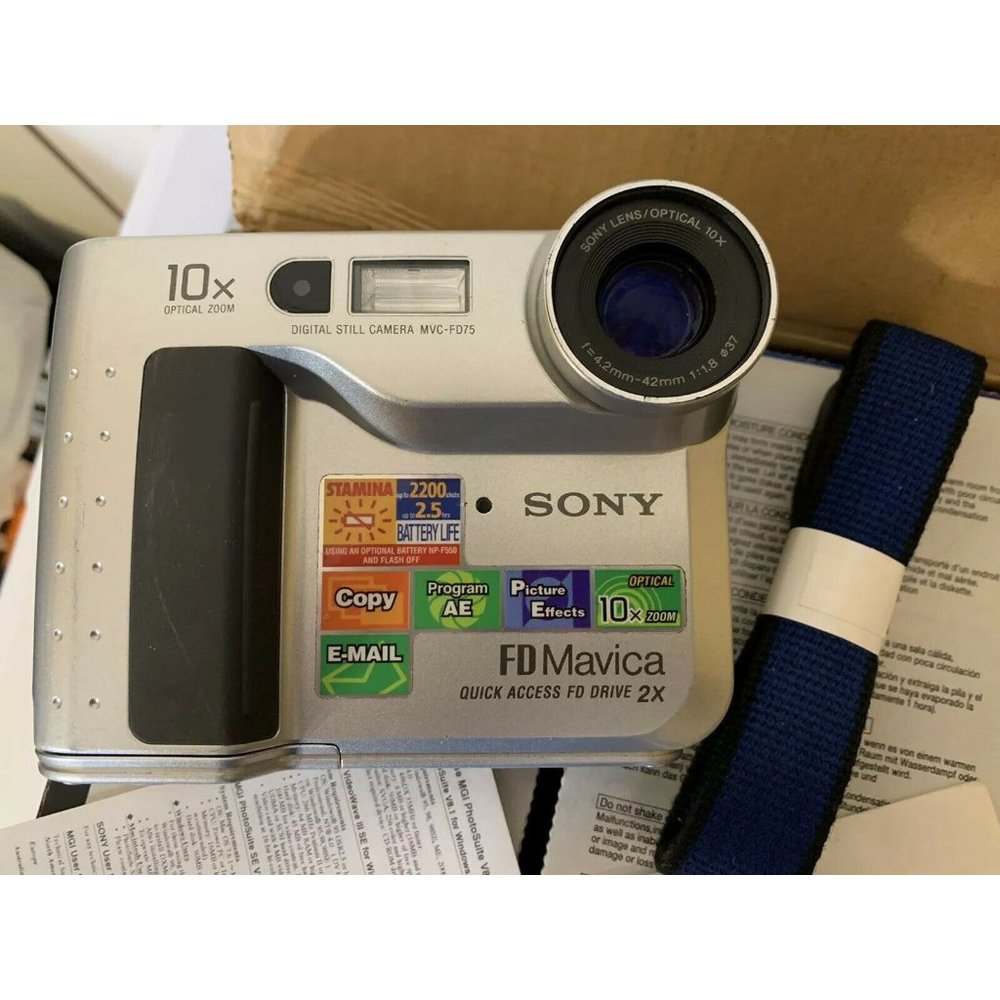 Sony MVC-FD75 FD Mavica‎ 0.3MP Digital Camera - Picture 9 of 12